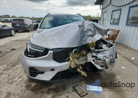 2024 Volvo Xc40 Ultimate z USA, uszkodzony, nr VIN YV4L12UM5R2301610